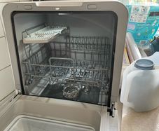 Counter top dishwasher