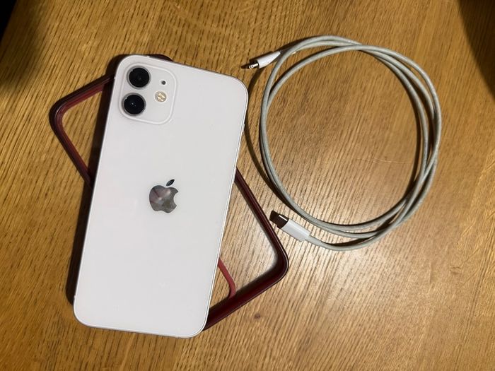 iPhone 12-64 g