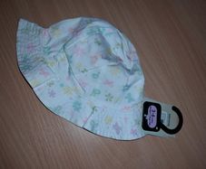 Girls sun hat, age 3-6 months, brand new