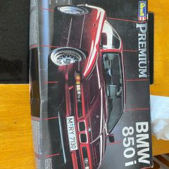 model build bmw850i