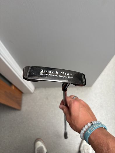 Knight putter