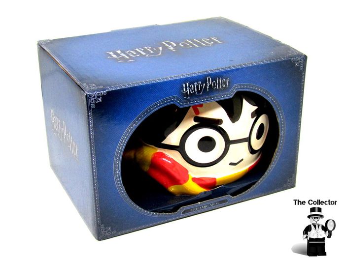 Harry Potter Quidditch Team in Training Mug Official Merchandise Gift  Novelty Collectible From Penneys Primark Home   Post 4.50 euro    Make sure to click follow user so that way you will get a notification every time i list an new item