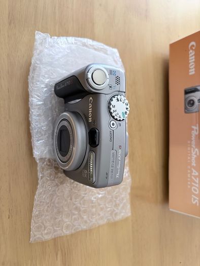 Canon Powershot A710IS 7.1 megapixel Digital Camera