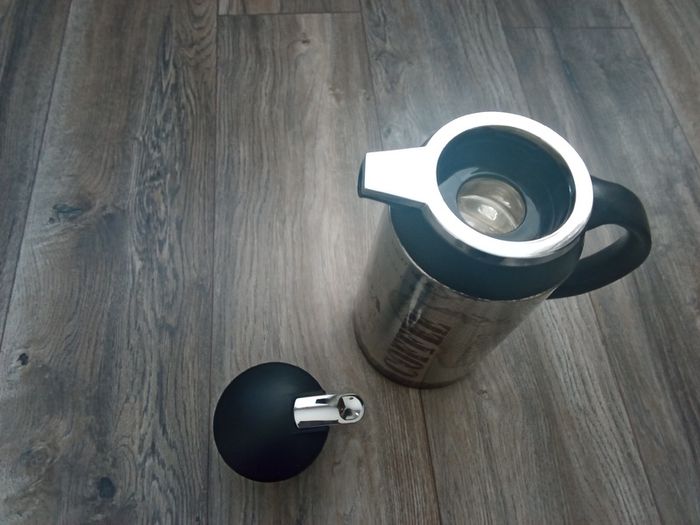 Tea / Coffee Flask Dispenser.
