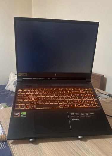 Nitro V16 Ryzen 7 GeForce RTX 4060 Gaming Laptop