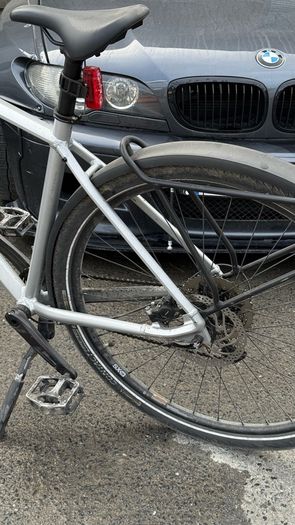 BMW Urban Bike 29 Disc Brakes Shimano Deore
