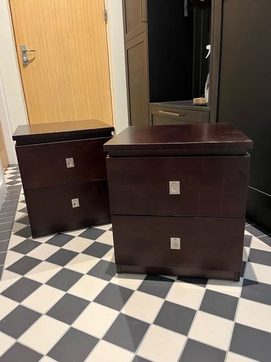 Bedside lockers