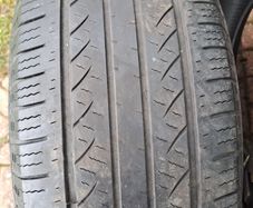 265/65/17 jeep tyre 112Y tyres from Toyota hilux. Suits Ranger, Amarok