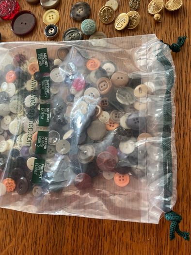 Large bag of buttons , lots of vintage ones