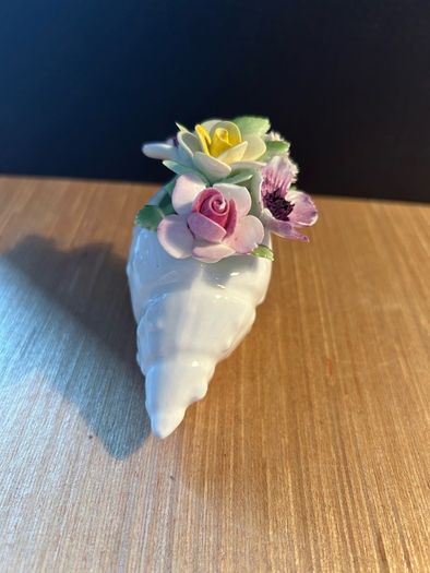 Vintage Royal Doulton bone china floral bouquet in a shell
