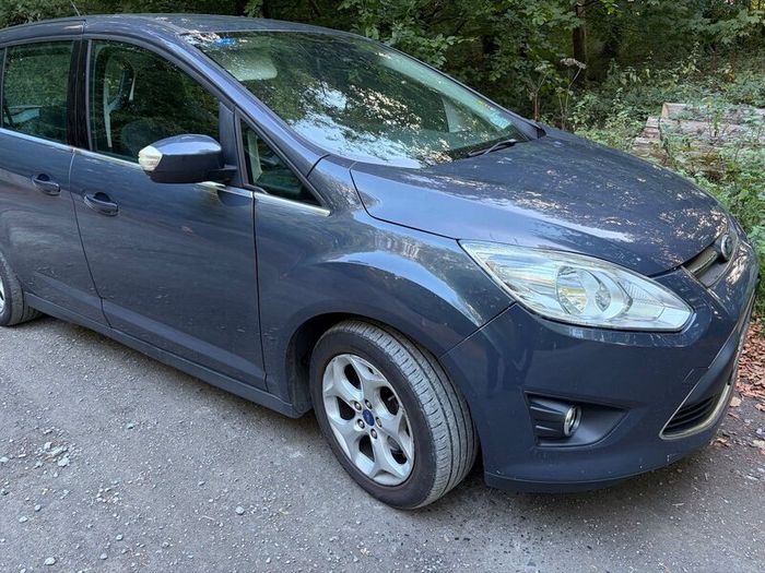 Ford Grand C-Max 2014 priced to sell!