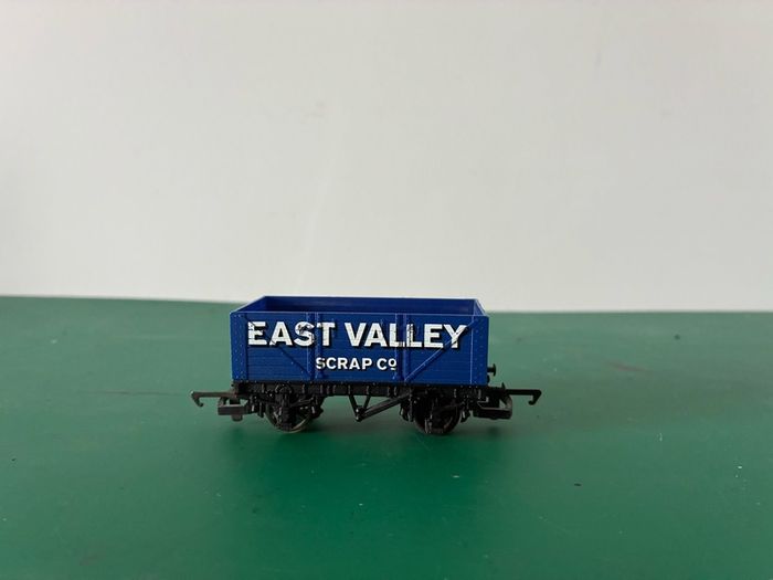 Hornby 7 plank mineral wagon H652