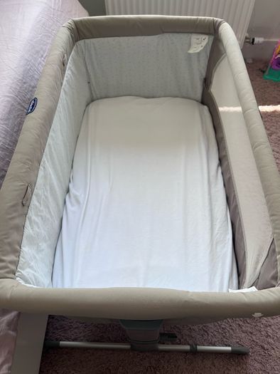 Chicco Next2Me Essential Side Sleeping Crib
