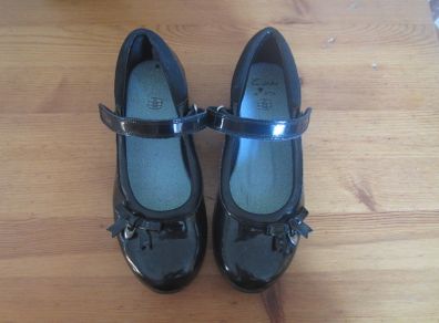 CLARKS     black patent with toy    size  2 F