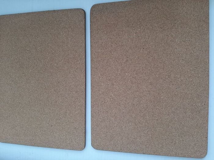 4 new place mats in wrapping