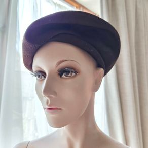 Vintage 1960s 1970s Kangol ladies chocolate brown beret hat
