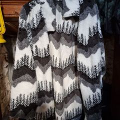 Vintage Black Mountain Outdoor zip fleece with tree pattern size M