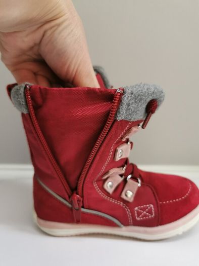 Girl's Reima boots size UK 7