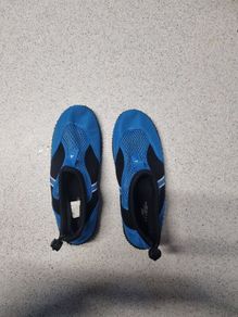 Swim Aqua shoes size 3
