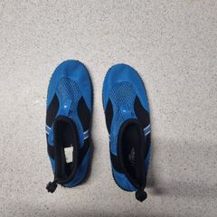 Swim Aqua shoes size 3