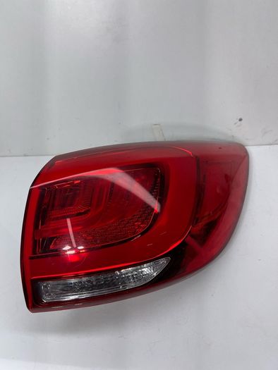 2015 Kia Sportage Offside Drivers Rear Outer Body Tail Light 92402 3w610 A2l16b2