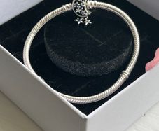 Pandora Moments Sparkling Moon clasp snake