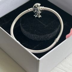 Pandora Moments Sparkling Moon clasp snake