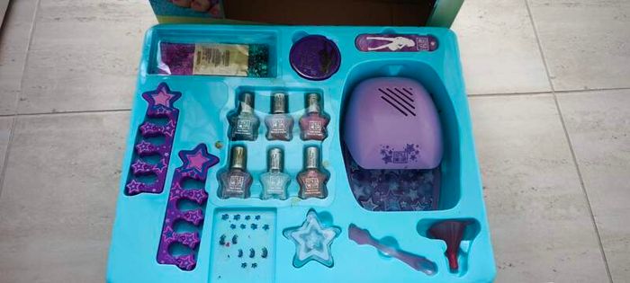 Nail Salon