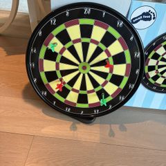 Magnetic Darts board