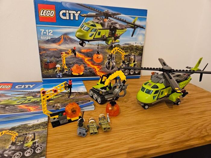 LEGO 60123 city volcano supply helicopter set