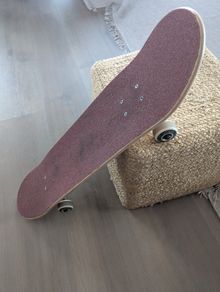 8.25" Skateboard fully kitted, barely used
