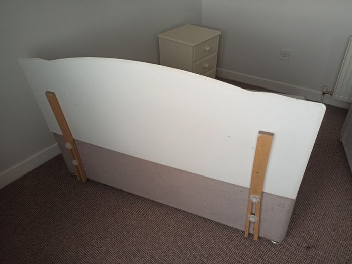 Double divan bed