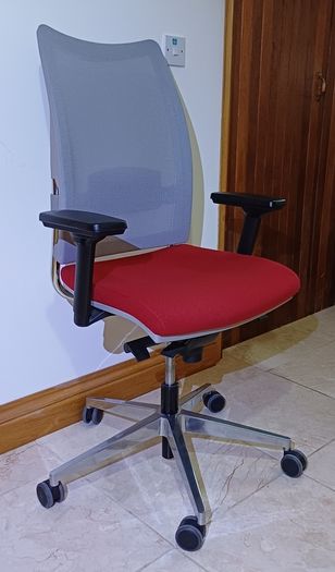 LUXY Office Chairs - Made in Italy