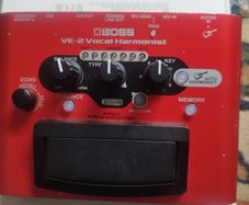 Boss VE 2 vocal harmoniser e120. Behringer fx600 multi FX e25  Shadow stompinBass with case e60  150 for the three