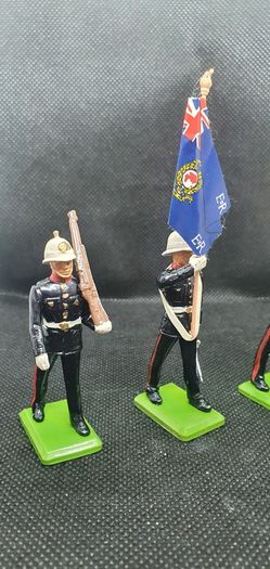 Vintage - Britains Metal Models Set 7201 - Hand Painted - Royal Marine Colour Party - Boxed