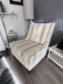 Striped accent chair - excellent condition