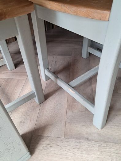 kitchen table and chairs