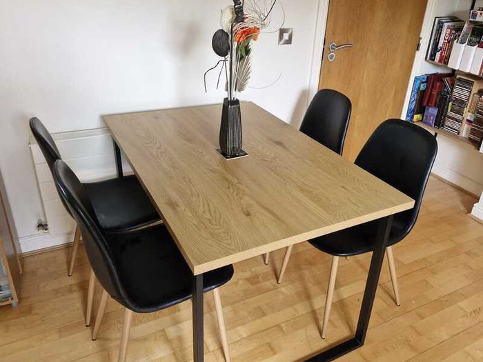 Modern Dining Table and Chair Set. Like New