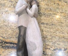 willow tree couple figurine