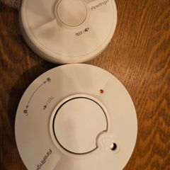 Smoke alarm x 2