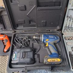 Mac Allister 14.4V cordless drill/driver set