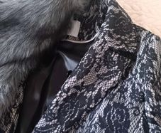 Elegant Coast Coat with detachable faux-fur collar