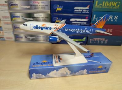 Allegiant 1:200 scale model airplane, Airbus A320 aircraft, NEW