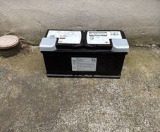 car battery AGM from bmw 640d