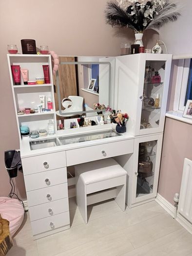 Dressing table, brand new in the box