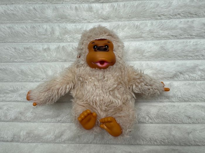 Vintage Russ Berrie Baby Gonga approx. 5 Gorilla  Damaged Leg Used Please see photos