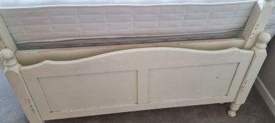 bedframe