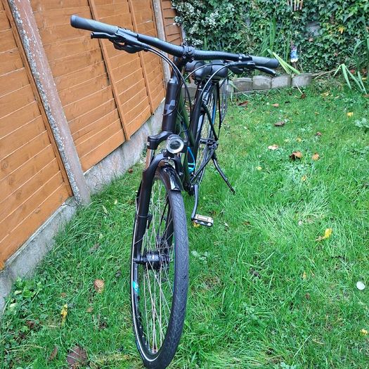 Touring Cube bike pro size of the frame: 50, 28" wheels, perfect condition