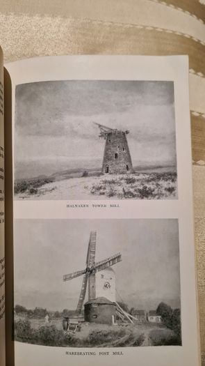 Walker's Quarterly. Rare 1930.windmills In Sussex By G. M. Fowell. Illustrated & Data Coloured By A. Ford Hughes. First Edition Paperback In Good Condition Complete With Walker's. Monthly Pull Out. See Photos.