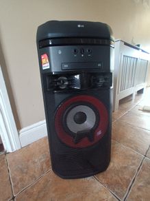 LG Xboom tower station